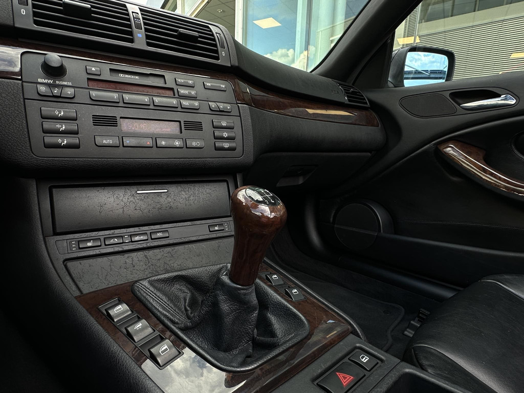 38351200-17.jpg